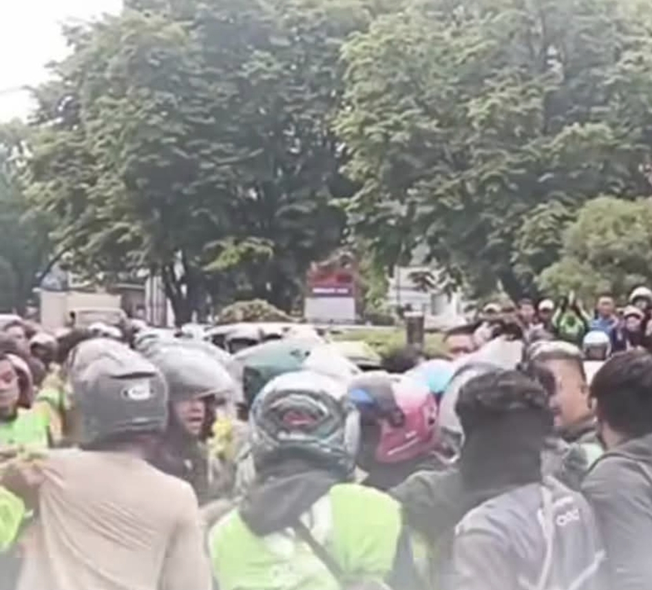 Trik Jitu Menghadapi Debt Collector